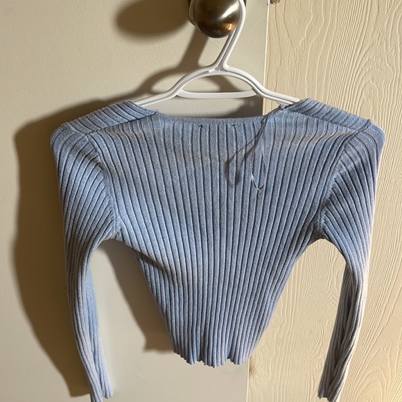 V sweater top - Picture 2 of 3
